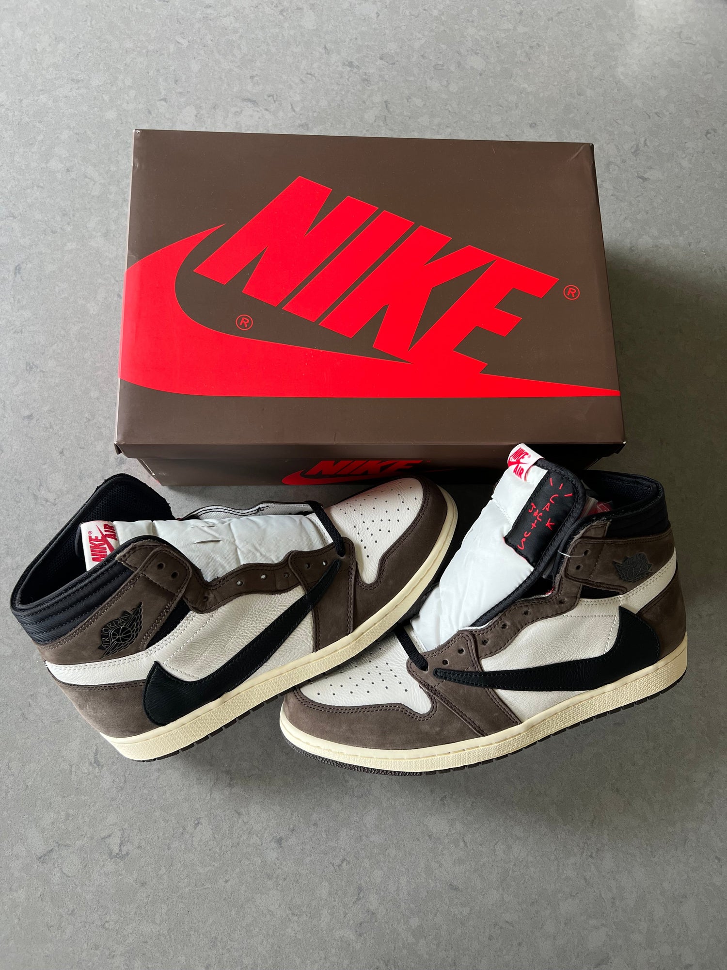 Sneakers