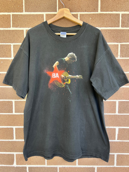 Bryan Adams 2004 tour XL on Gildan tag