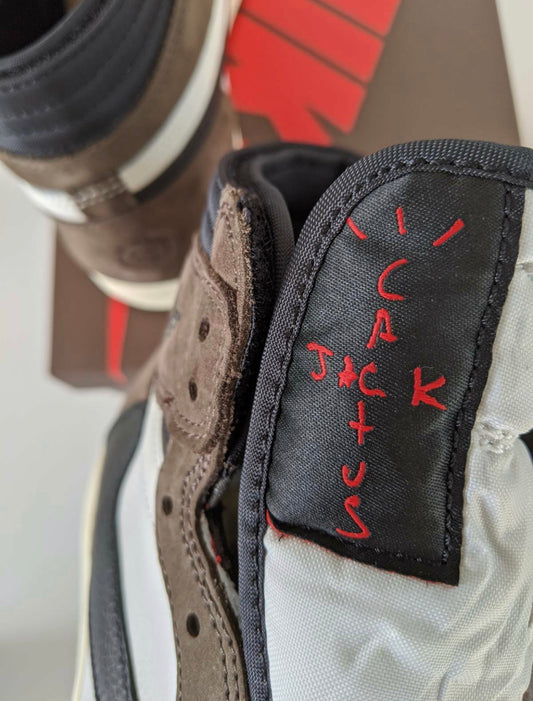 Jordan 1 High OG Travis Scott Mocha size 9
