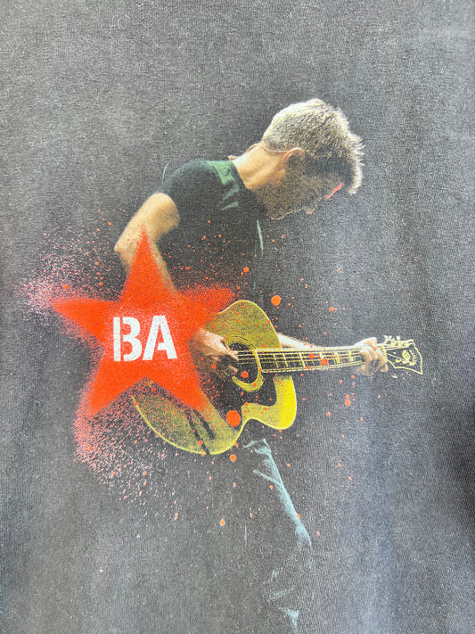 Bryan Adams 2004 tour XL on Gildan tag